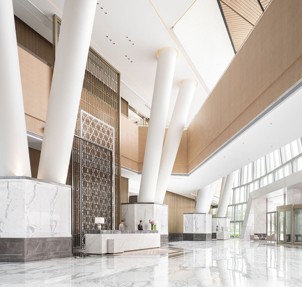 未來智能風(fēng)格的高端酒店設(shè)計，將科技與人性化設(shè)計巧妙融合